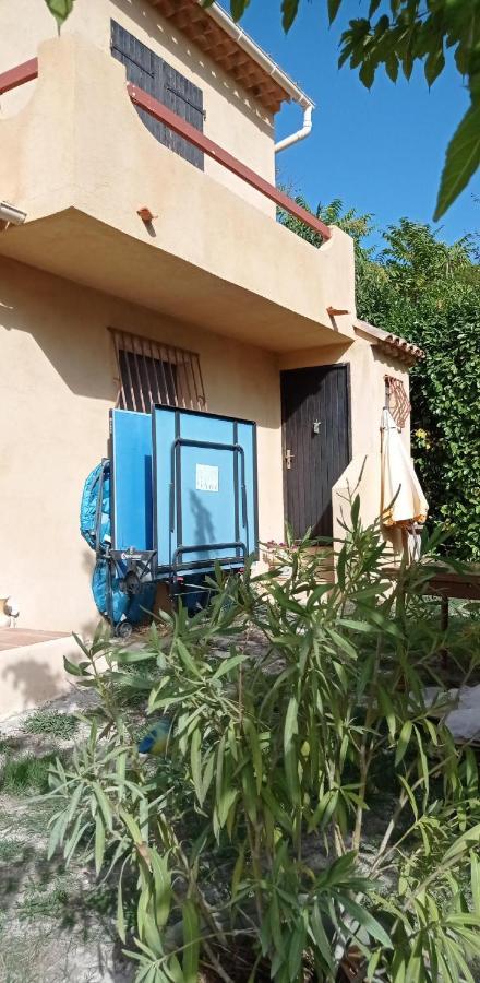 Les Cigales Bed & Breakfast Villelaure Exterior photo