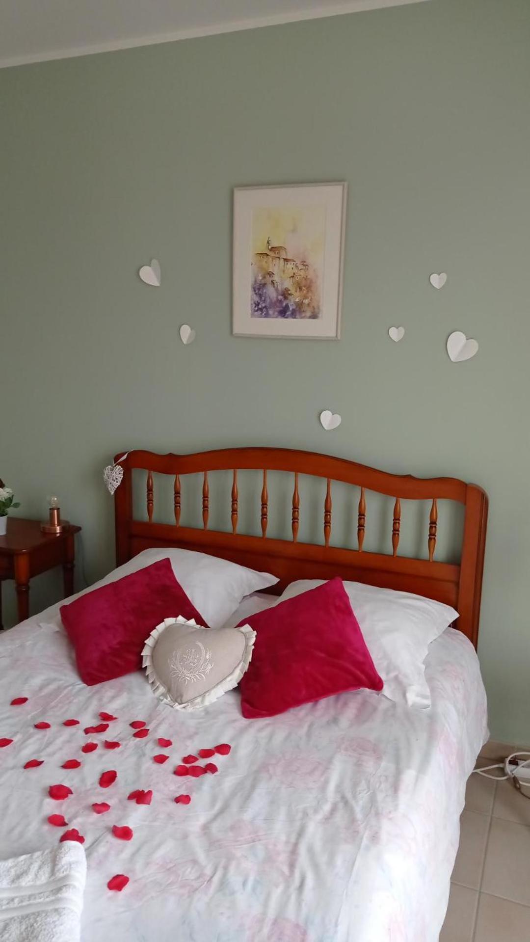 Les Cigales Bed & Breakfast Villelaure Exterior photo
