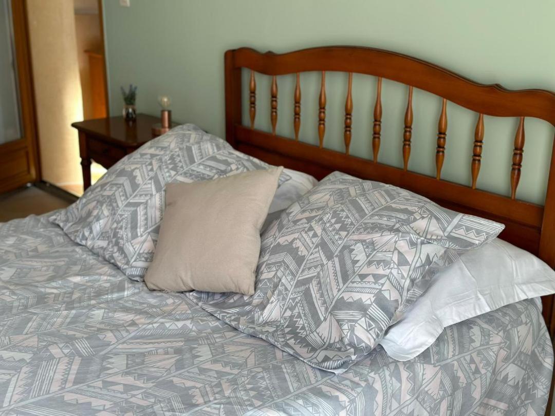 Les Cigales Bed & Breakfast Villelaure Exterior photo